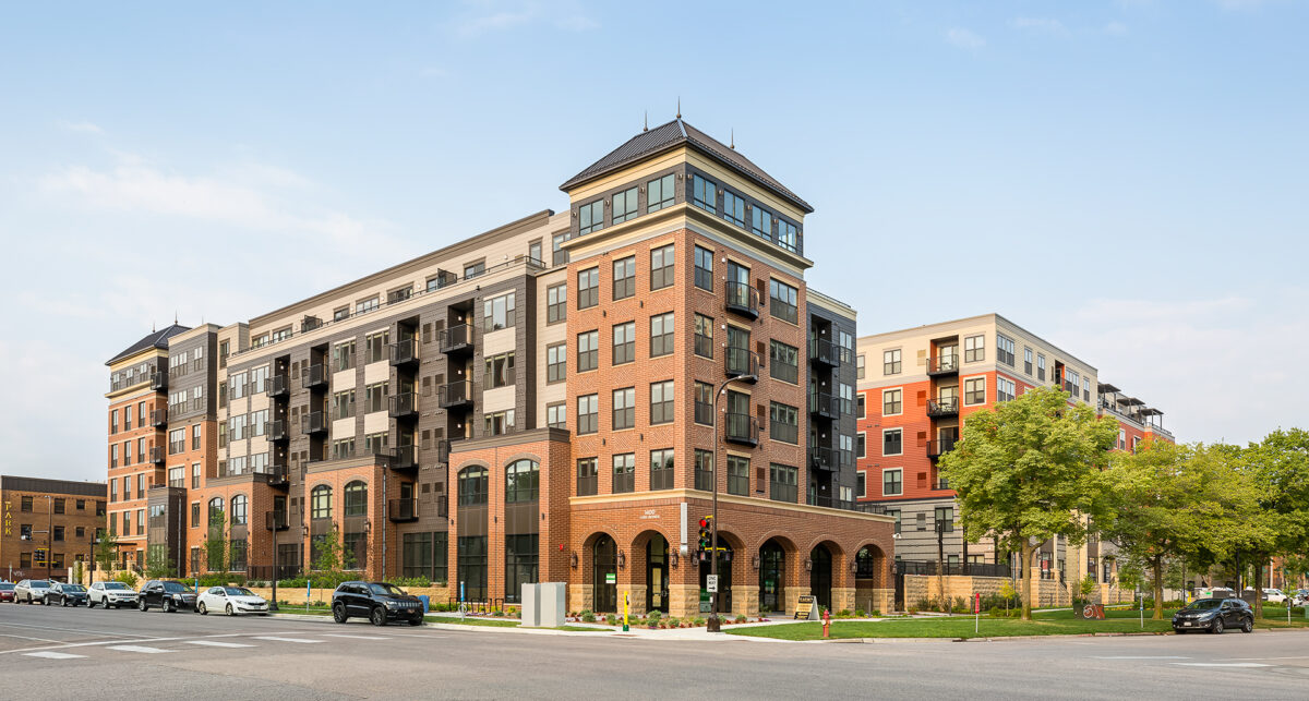 Gatsby Apartments Nordstrom Metal Rockford, Minnesota